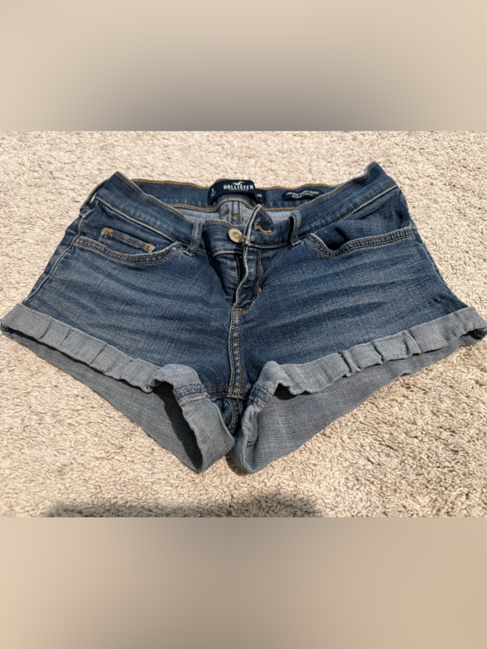 Hollister Low Rise Light Blue Washed Denim Jean Shorts Advanced Stretch Size 3